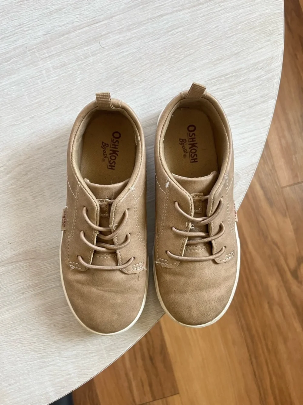 OshKosh B'gosh Kids Light Brown Canvas Lace-Up Sneakers  size 12M (10.1CM)
